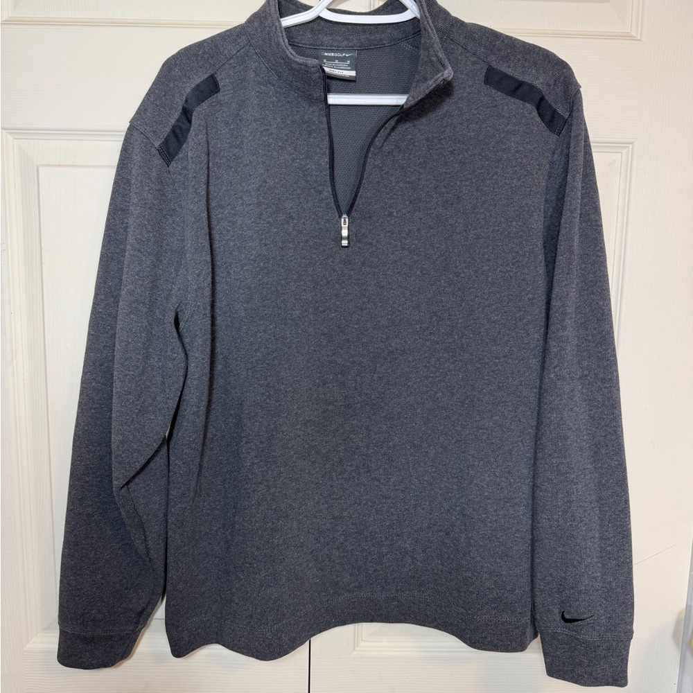SOLD Nike Golf Men's medium Gray quarter zip Sweatshirt